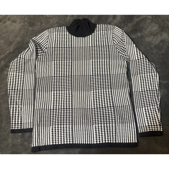 Tahari Sweaters - Tahari Mock Long Sleeve Black & White Houndstooth Cozy Preppy Sweater S